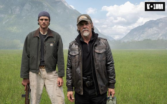 Jacob Elordi et Josh Brolin dans The Dog Stars.