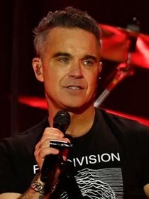 Comment ce petit festival de Mayenne a réussi à se payer Robbie Williams, Jul et Damso cette année ?