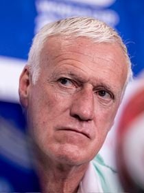 Coupe du Monde 2026 : Didier Deschamps en deuil et absent pour le match contre la Norvège, que prévoit le protocole ?