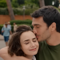 Nouvelle série Netflix : après Emily in Paris, Darren Star change tout… et ça pourrait surprendre