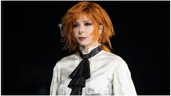 Mylène Farmer : les fans en colère par un coffret