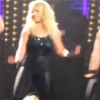 Britney Spears : accident capillaire sur scène !