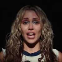 Miley Cyrus de retour avec "Used To Be Young"