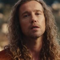 Julien Doré : une belle somme pour la SPA !