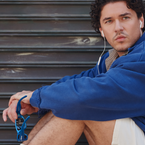 Reebok mise sur l'une des nouvelles icônes du style : Belmont Cameli nous présente ses paires de sneakers rétro préférées
