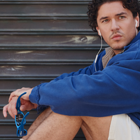 Reebok mise sur l'une des nouvelles icônes du style : Belmont Cameli nous présente ses paires de sneakers rétro préférées