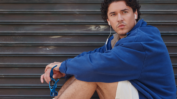 Reebok mise sur l'une des nouvelles icônes du style : Belmont Cameli nous présente ses paires de sneakers rétro préférées