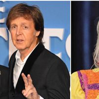 Paul McCartney et Ringo Starr chantent "Let It Be"
