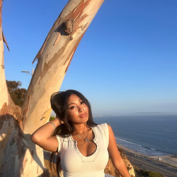 Jade Hallyday a fait son retour sur Instagram.