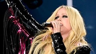 Avril Lavigne : les fans en colère !