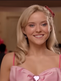 25 ans après le film culte, le retour de La Revanche d'une blonde dévoile enfin ses premières images : nostalgie garantie
