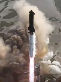 Digne d'un film de science-fiction : Starship est arrivée dans l'espace, puis a perdu le contrôle. SpaceX peine à sortir de l'impasse