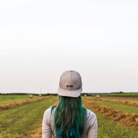 Dans ce pays, porter une casquette peut vous coûter 2800 euros d'amende... et ce n'est pas une blague !