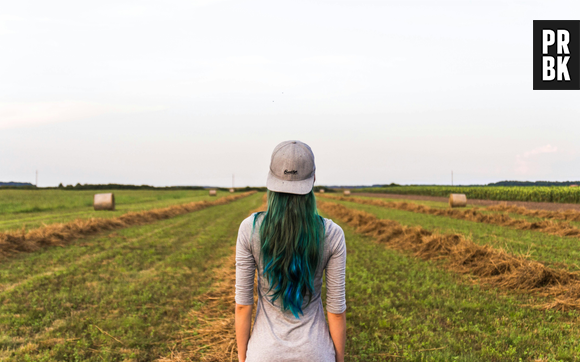 Attention à votre destination de vacances, dans ce pays porter une casquette peut faire mal à votre compte en banque.