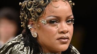 Elle n'a pas sorti un album en 10 ans : pourtant, Rihanna vient de battre un record impressionnant qui la fait surclasser la concurrence