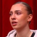 Léa craque en racontant son passé
