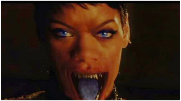 Rihanna en reptile pour le film "Moonquake Lake"