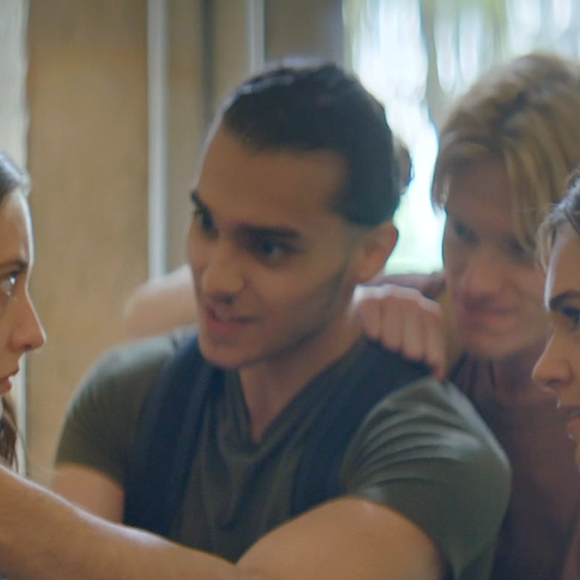 Papa malgré lui : les scénaristes se sont vengés de Inès Reg