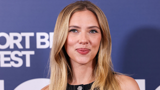 Scarlett Johansson fait son retour dans les films de super-héros après 10 ans chez Marvel, direction la concurrence !