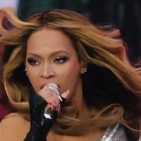 Beyoncé sort un parfum : son prix fait bondir