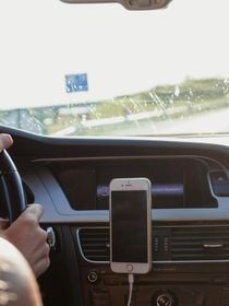 Trop chaud dans votre voiture durant la canicule ? Cette astuce va sauver vos trajets