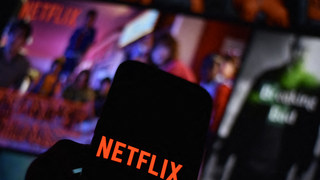 Après deux semaines et plus de 20 millions de vues, une nouvelle série détrône Monster : L'histoire d'Ed Gein en tant que série la plus populaire sur Netflix