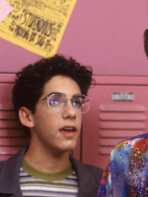 Cette plateforme française méconnue est un trésor : pour 2,99 €/mois, elle propose un catalogue culte que les autres n'ont pas