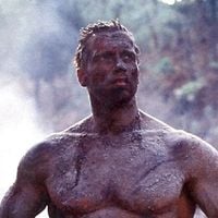 Seuls les vrais fans de science-fiction le savent : Predator est la suite secrète d'un autre succès d'Arnold Schwarzenegger ! "C'est le même personnage..."