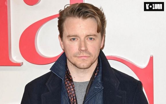 Jack Lowden est pressenti pour être le nouveau James Bond.