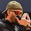 Jul numéro un des ventes avec l'album Oubliez-moi, mais avec un score plus faible que d'habitude