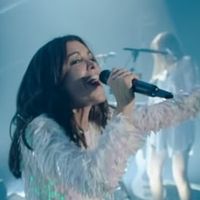 Jenifer s'éclate en live dans son nouveau clip