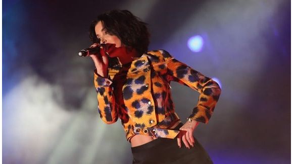 Jenifer annonce une nouvelle tournée en 2014
