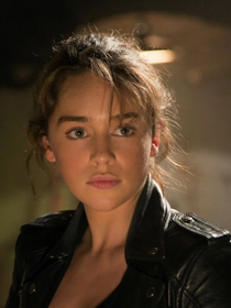 Personne n'apprécie ses projets Star Wars, Marvel et Terminator mais Emilia Clarke s'en moque