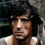Vous n'allez pas le croire : Sylvester Stallone n'a pas été le seul acteur à jouer Rambo... La première version est sortie en salle 7 ans plus tôt