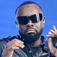 Gims dévoile son nouveau tube "Bloqué" avec L2B