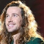 Julien Doré annonce la sortie d'un film au cinéma