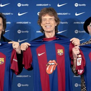 Comment le maillot de foot est devenu le nouvel objet tendance en musique ?