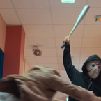 Cette nouvelle série cartonne sur Netflix, mais son créateur ne voulait pas la faire au début : "Vous vous êtes trompé de numéro"