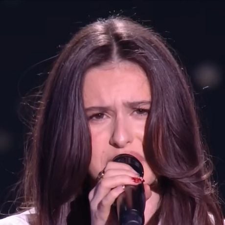 "Je peux pleurer" : Jeanne déjà millionnaire après la Star Academy