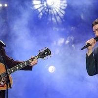 Pierre chante "Je te donne" avec Michael Jones