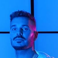 M. Pokora chante la maladie d'Alzheimer