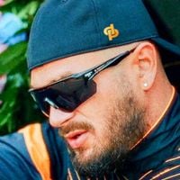 Jul : son nouveau clip "J'fais que danser"