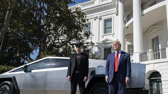 Il n'y a qu'un seul gagnant clair avec les nouveaux tarifs douaniers de 25 % sur toutes les voitures non fabriquées aux États-Unis : Tesla, bien sûr