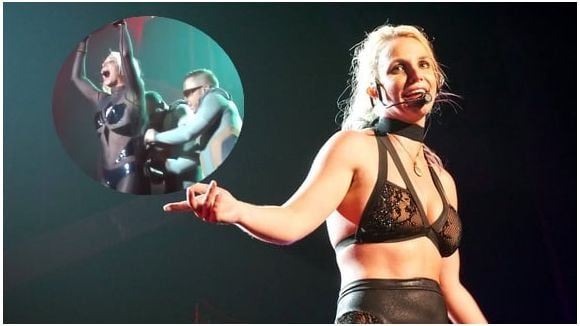 Britney Spears : sa tenue craque sur scène !