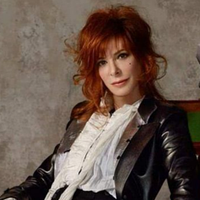Mylène Farmer raconte ses "Histoires de fesses"