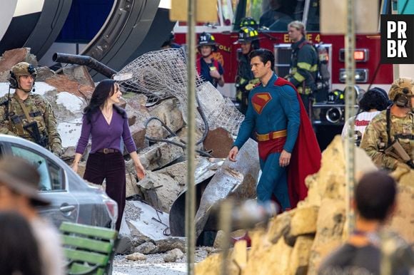 Cleveland, OH  - EXCLUSIVE  - David Corenswet, as Superman, and Rachel Brosnahan, as Lois Lane, film a thrilling scene where Lois pulls herself from a crash and meets Superman.



Pictured: David Corenswet, Rachel Brosnahan