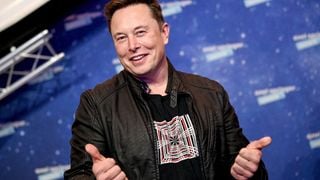 Elon Musk a acheté Twitter pour 41,8 milliards d'euros, a licencié 80 % de la main-d'œuvre et, deux ans plus tard, s'en vante encore