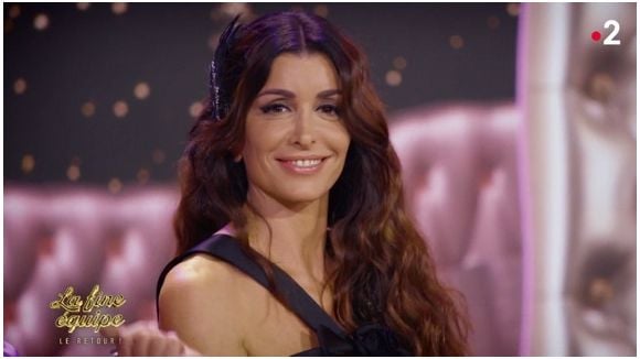 Jenifer reprend Sylvie Vartan en live