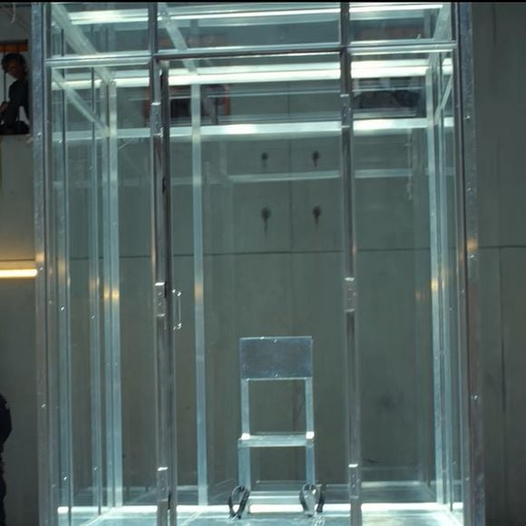 La suite de cette série Netflix a mis tellement longtemps à sortir que son acteur fait un récap de l'histoire dans une vidéo de 3min30