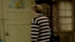 Il a joué dans 196 épisodes de l'une des séries les plus cultes, cet acteur est désormais livreur chez Amazon : "Il faut faire ce qu’il faut pour survivre"